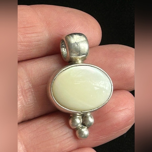 Vintage Mexico Sterling Silver Pendant with Natural Cats Eye Cabochon - Picture 11 of 11